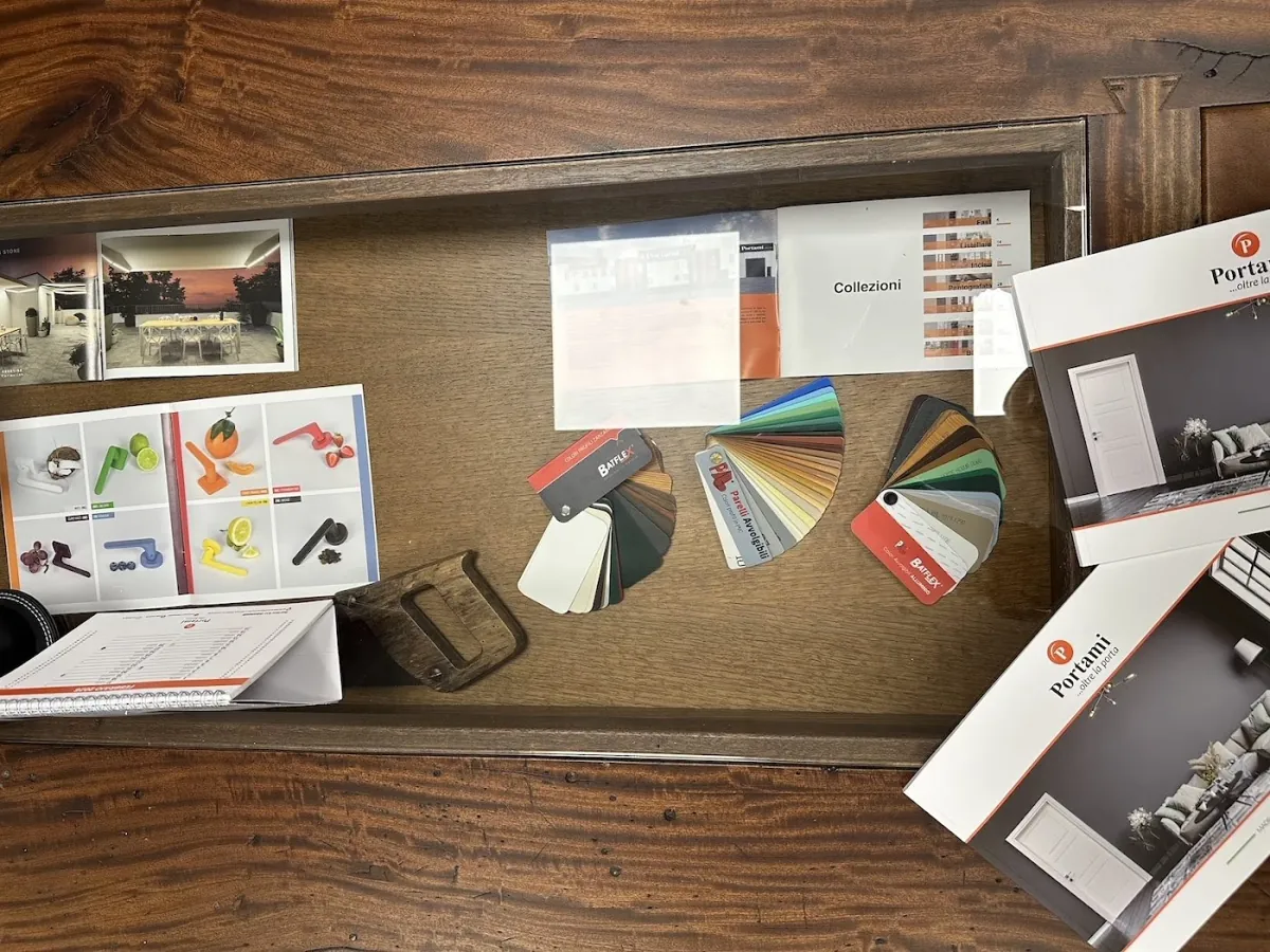 Campionari e finiture disponibili in esposizione